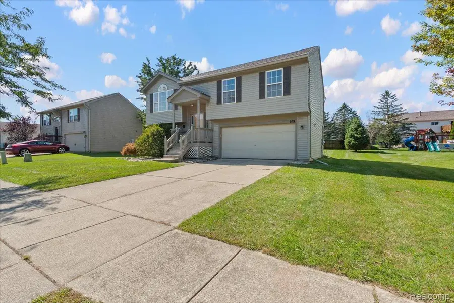 659 Andover Woods Drive, Fenton, MI 48430 - #3