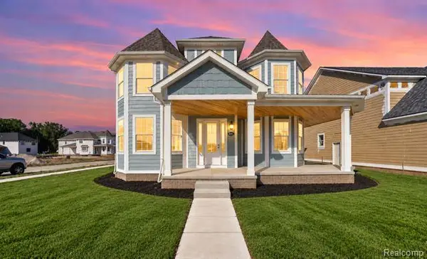 24417 Ann Drive, Macomb, MI 48042