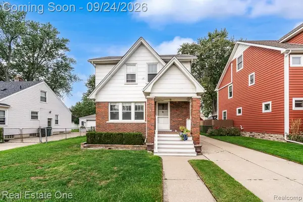 3137 Royal Avenue, Berkley, MI 48072