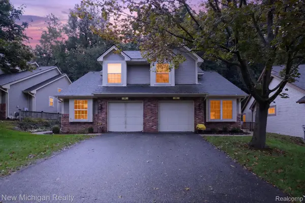 884 Whisperwood Trail, Fenton, MI 48430