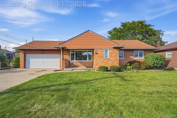22501 E 11 Mile Road, StClairShores, MI 48081