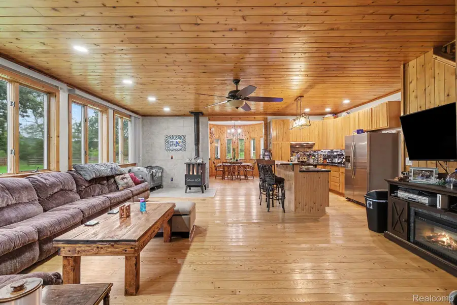 2651 Fenton Road, Hartland, MI 48353 - #3