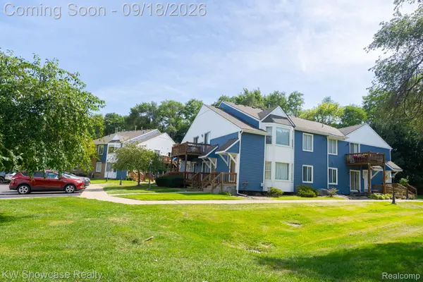 45000 Bayview Drive #1, Novi, MI 48377