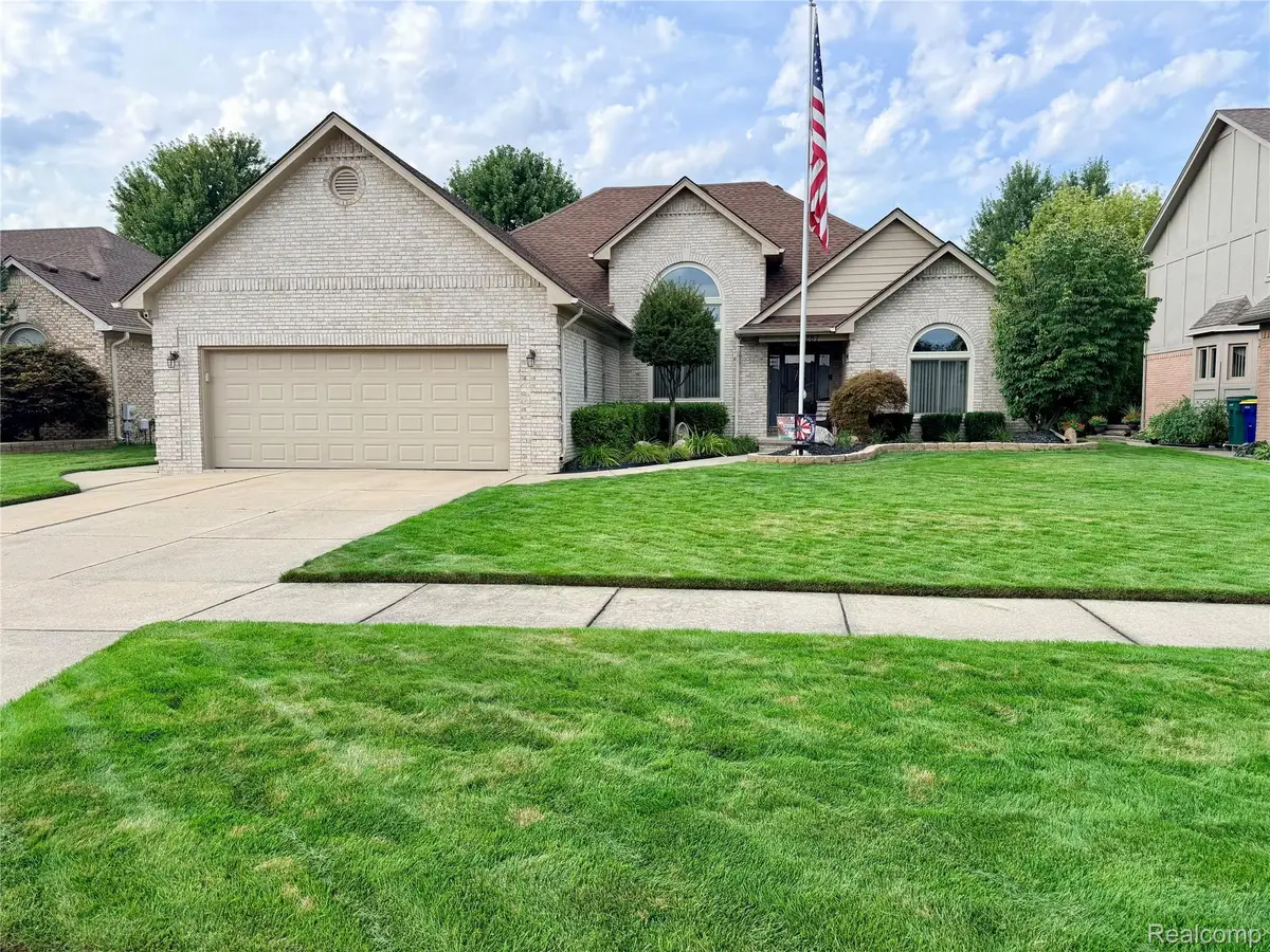 19287 Scenic Harbor Drive, Macomb, MI 48044 - #1