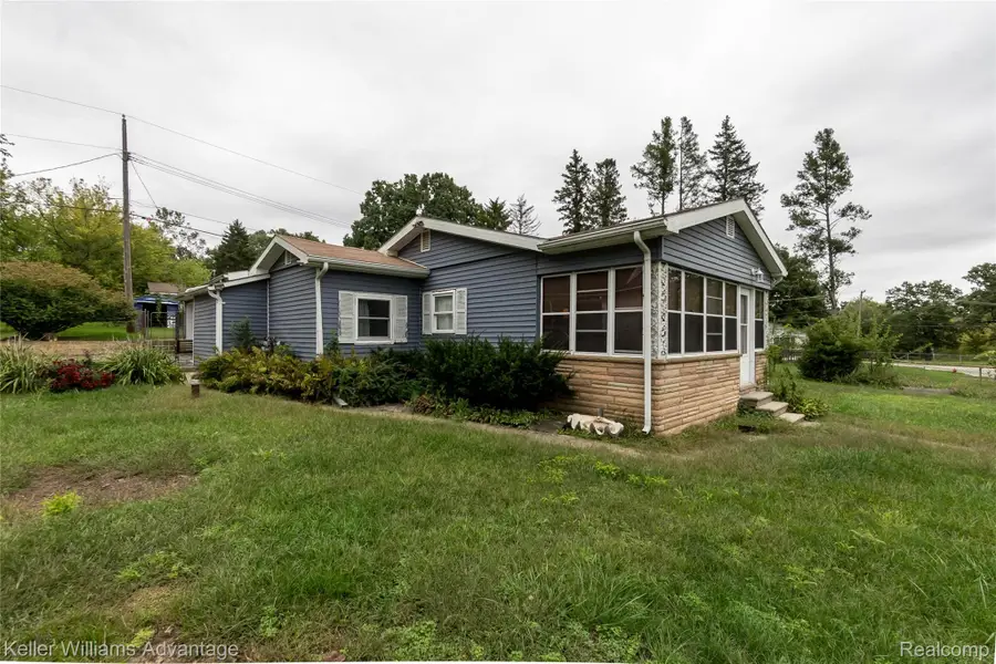 2642 Lakeridge, Wixom, MI 48393 - #3