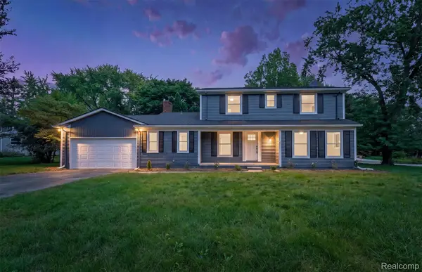 2185 Brenthaven Drive, BloomfieldHills, MI 48304
