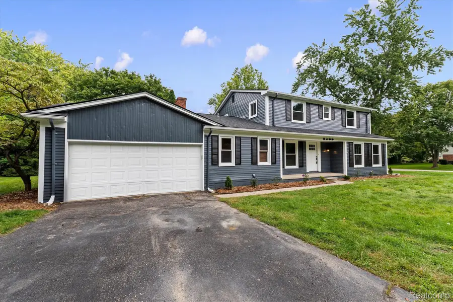 2185 Brenthaven Drive, Bloomfield, MI 48304 - #3