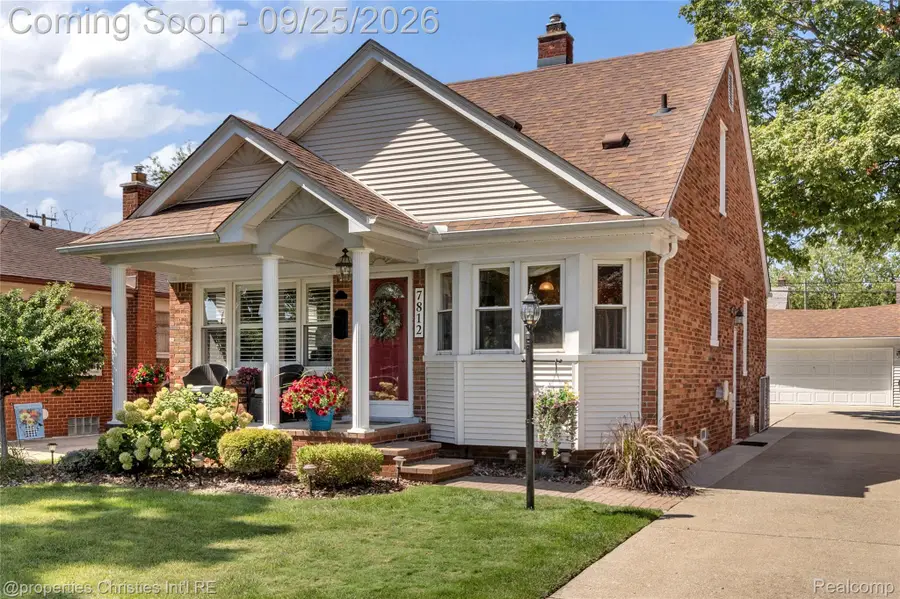 7812 Robinson Avenue, Allen Park, MI 48101 - #3