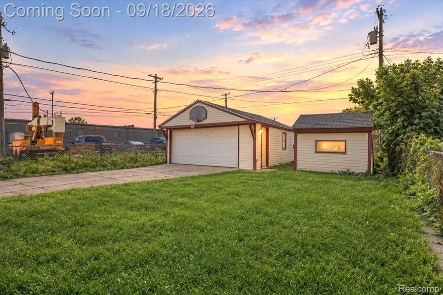 11560 Dodge Avenue, Warren, MI 48089 - #2