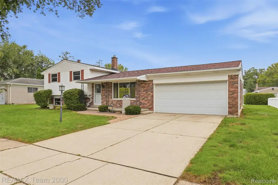 35512 Southampton Street, Livonia, MI 48154 - #2