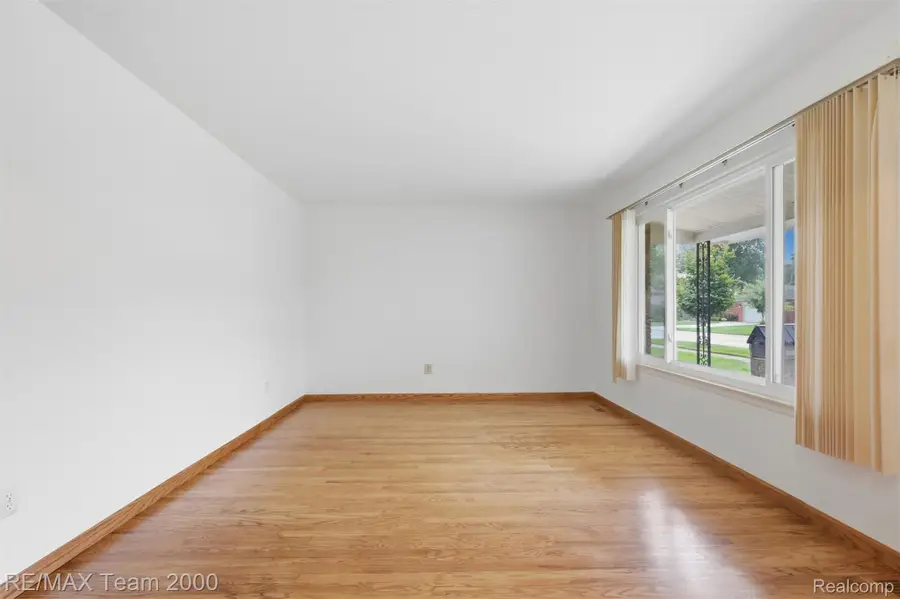 35512 Southampton Street, Livonia, MI 48154 - #3