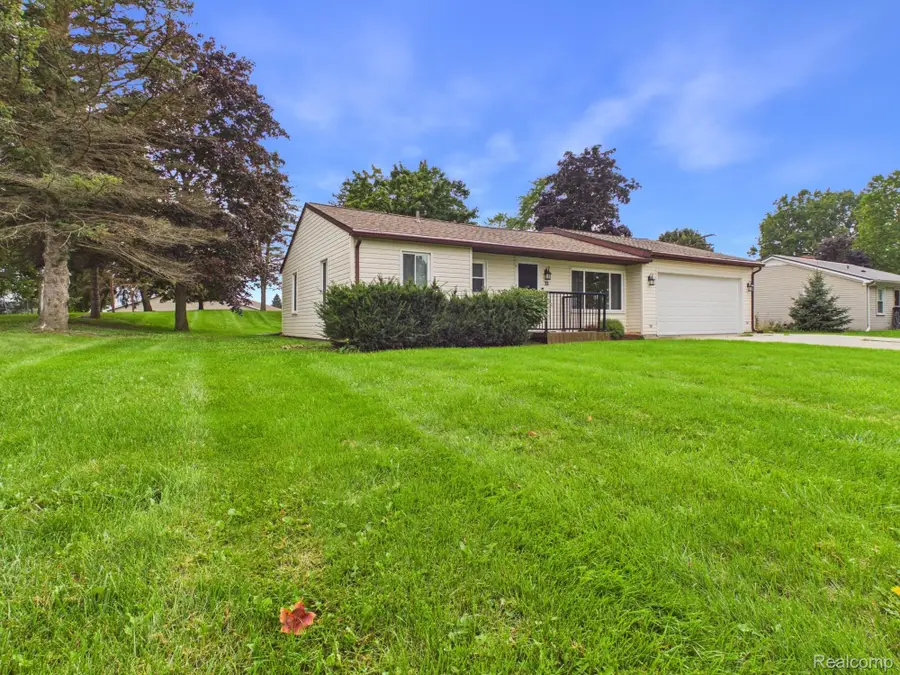 33 Davis Lake Road, Lapeer, MI 48446 - #2