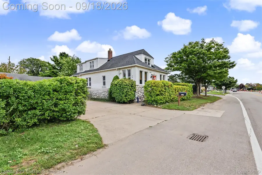 26552 W Huron River Drive, Flat Rock, MI 48134 - #2
