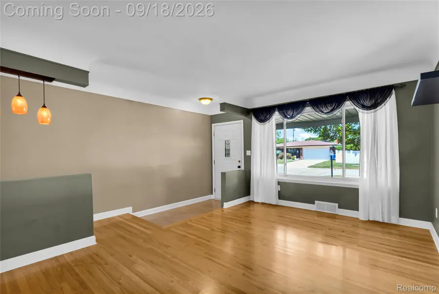 4840 Iowa Drive, Warren, MI 48092 - #3