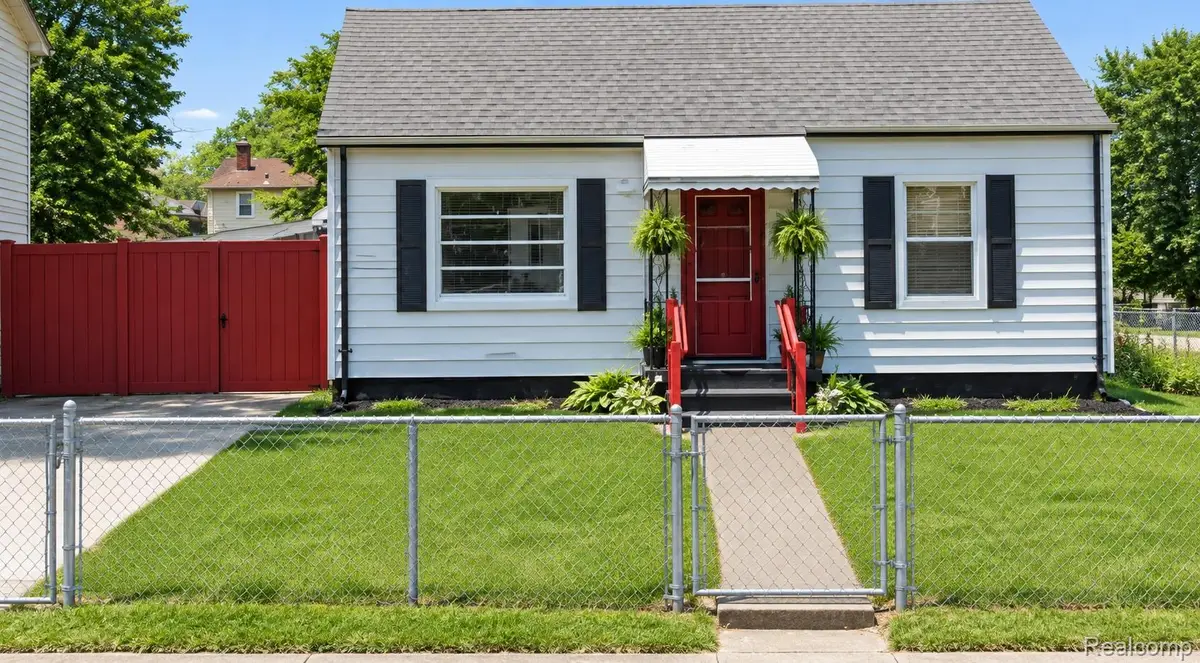 4009 Lawndale Avenue, Flint, MI 48504 - #1