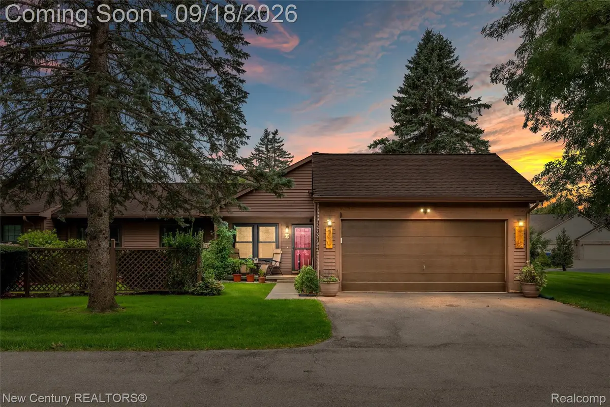 7746 Oakland Place, Waterford, MI 48327 - #1