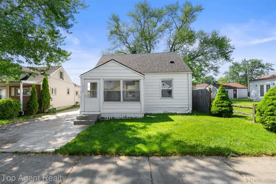 18730 Meier Street, Roseville, MI 48066 - #2