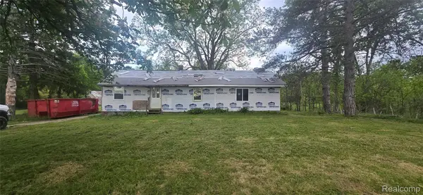 3903 Levalley Road, Columbiaville, MI 48421