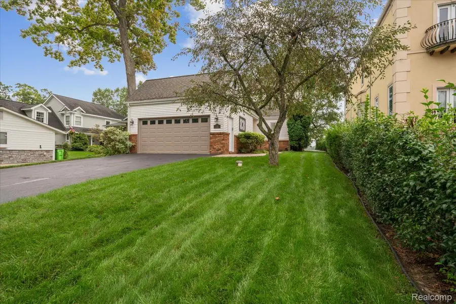7115 Locklin, West Bloomfield, MI 48324 - #3