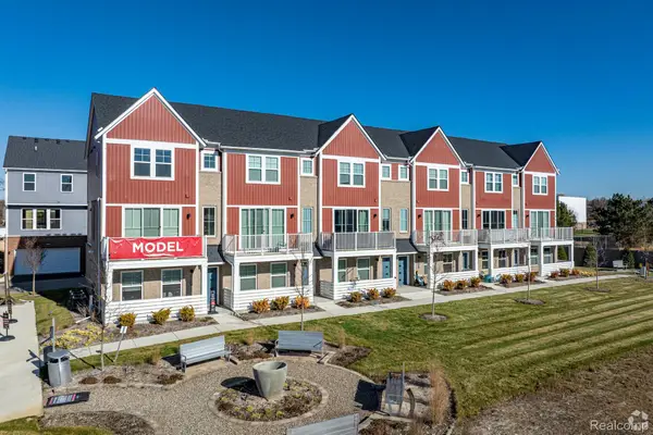 56050 Madison Lane #38, NewHudson, MI 48165