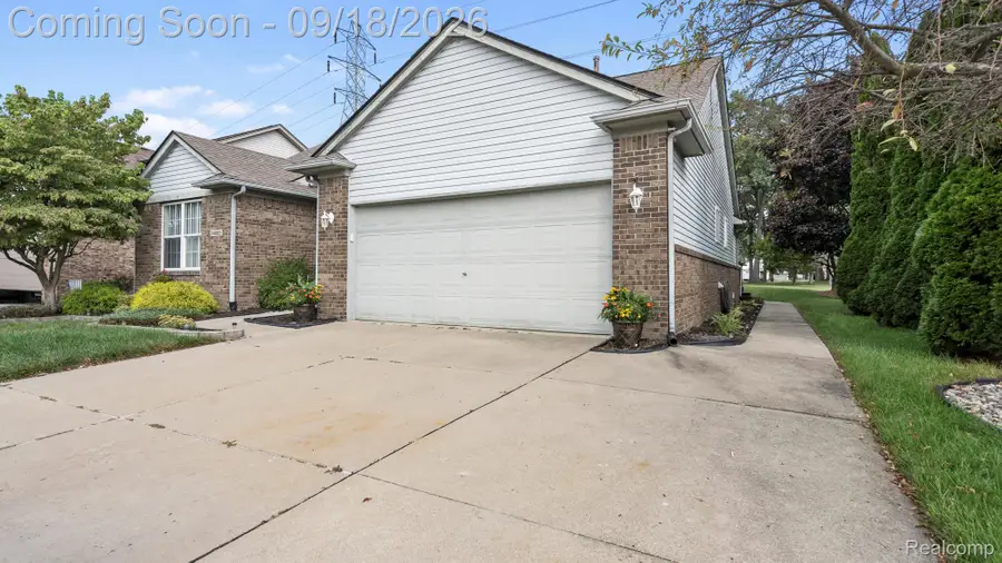 24660 Christina Drive, Brownstown, MI 48134 - #2
