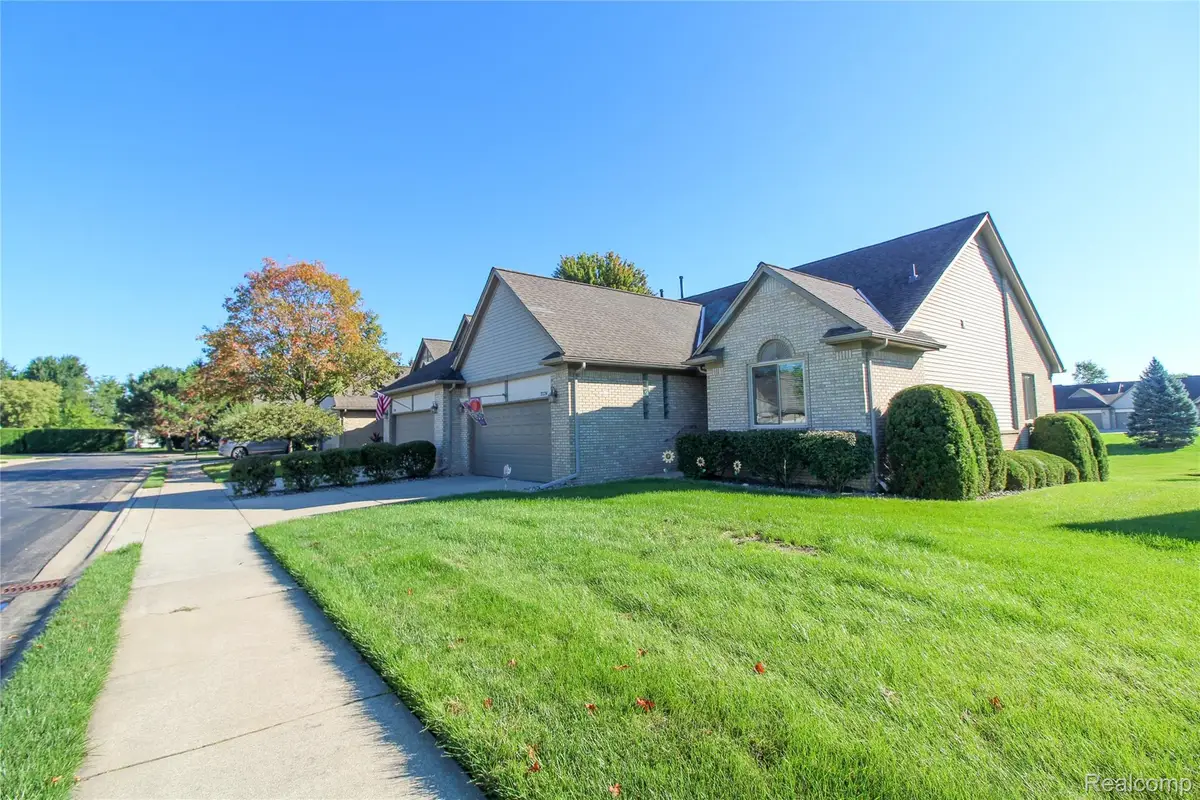 37734 Pebble Pointe Court, Clinton Township, MI 48038 - #1