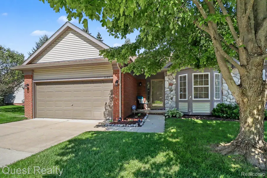 3086 Brookside Drive, Waterford, MI 48328 - #3