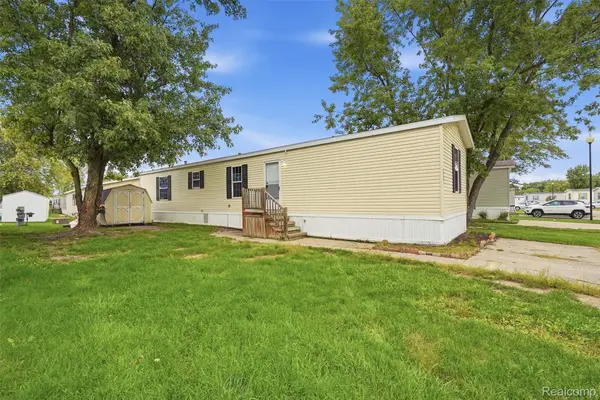 29691 Carousel Street, Novi, MI 48377