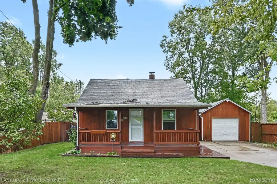 3222 Comer Drive, Flint, MI 48506 - #2