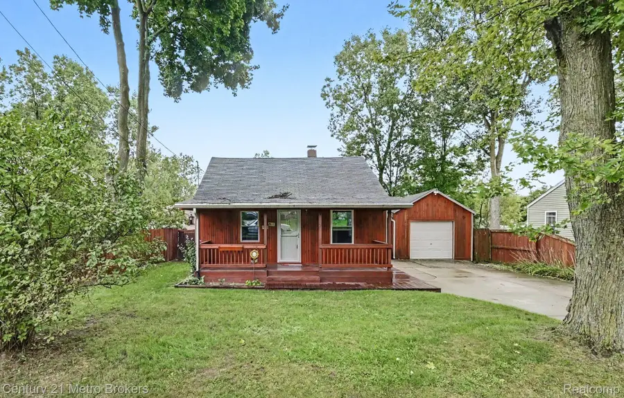 3222 Comer Drive, Flint, MI 48506 - #3