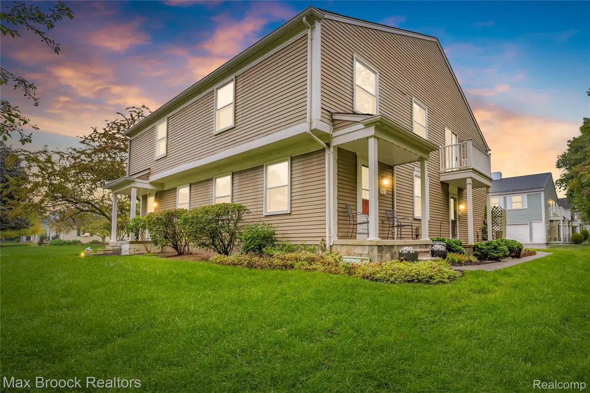 387 Neptune Drive, Walled Lake, MI 48390 - #1