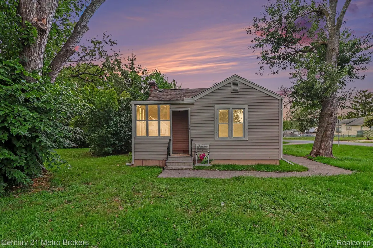 2089 Brady Avenue, Burton, MI 48529 - #1