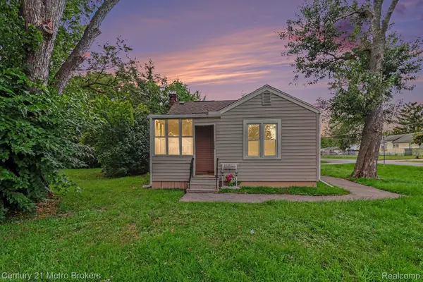 2089 Brady Avenue, Burton, MI 48529