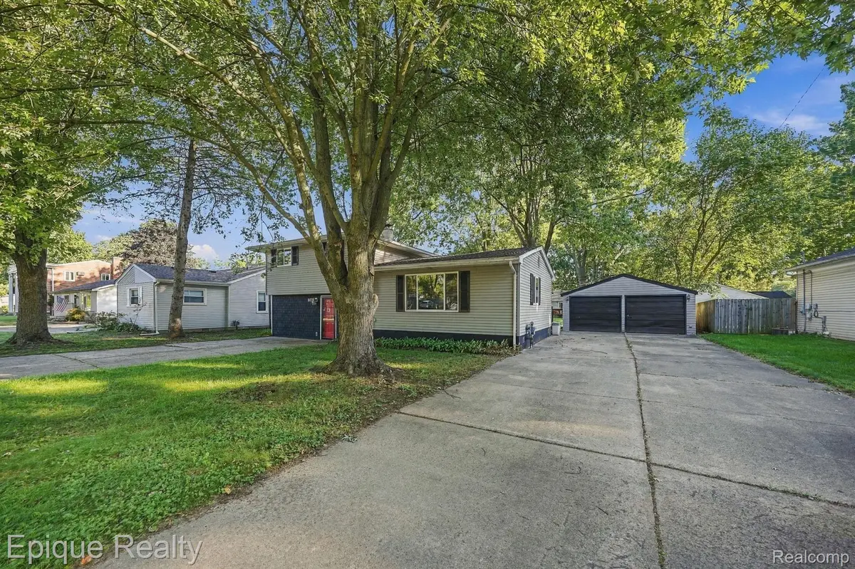 8580 Nancy Avenue, Utica, MI 48317 - #1