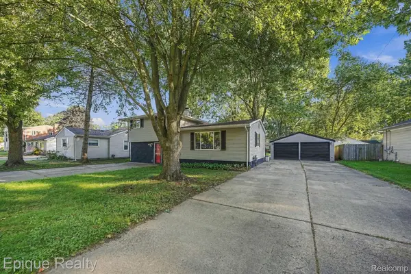 8580 Nancy Avenue, Utica, MI 48317