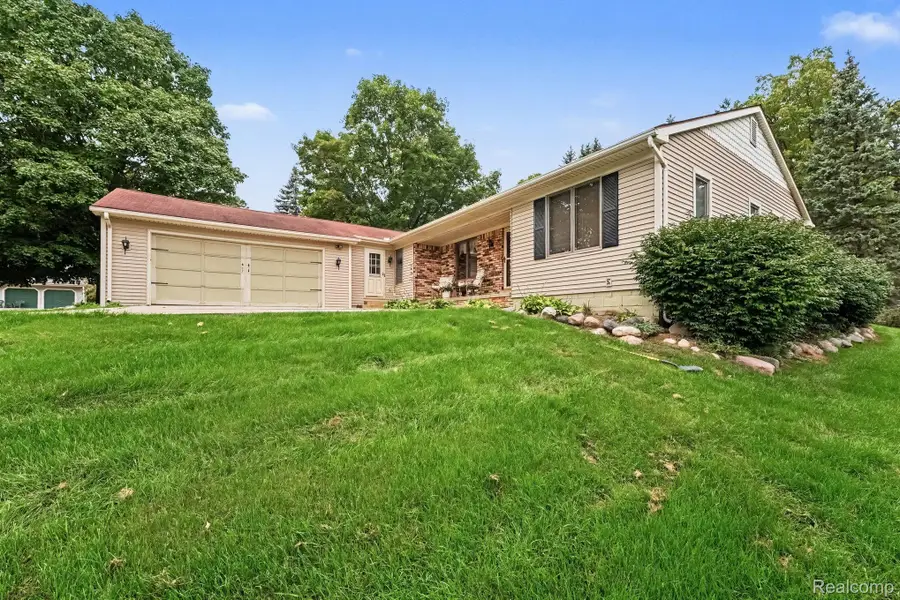 107 Michelle Drive, Romeo, MI 48065 - #2
