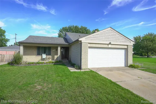 30350 Quinkert Street, Roseville, MI 48066