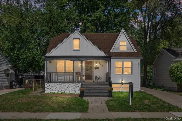 2433 Dallas Avenue, RoyalOak, MI 48067
