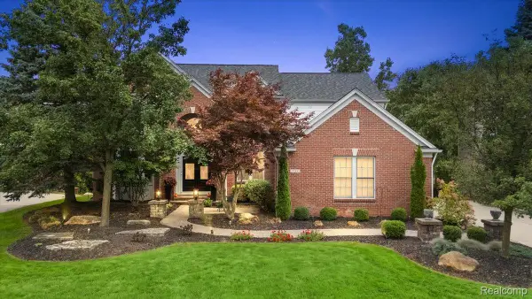 3788 Woodmonte Drive, Rochester, MI 48306