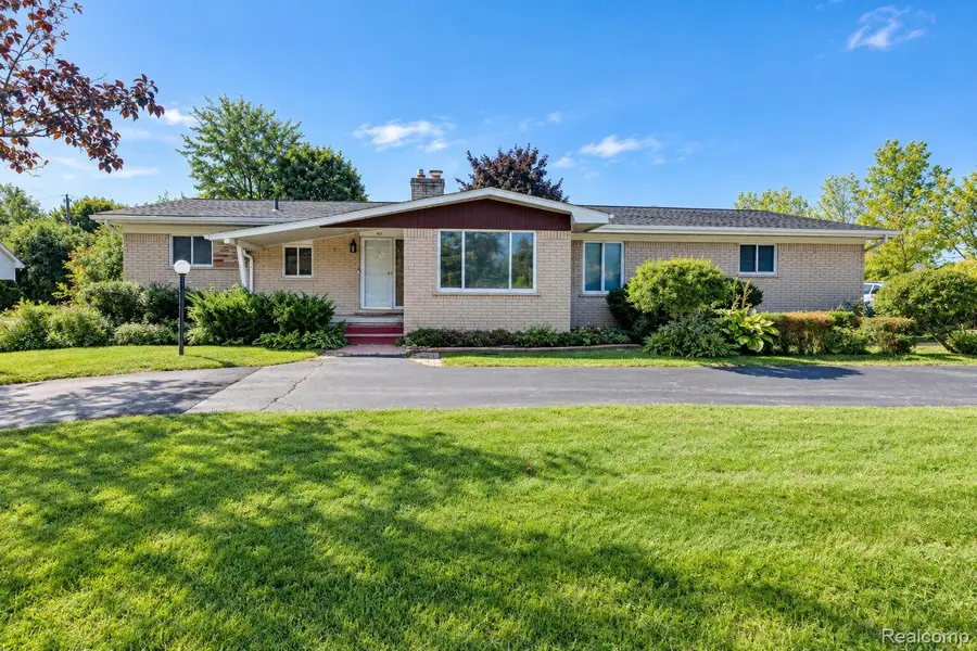 60 E Square Lake Road, Bloomfield, MI 48304 - #2