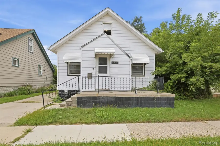 23823 Piper Avenue, Eastpointe, MI 48021 - #2