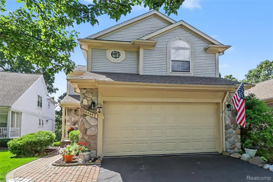 6464 Waters Edge Way, Clarkston, MI 48346 - #2
