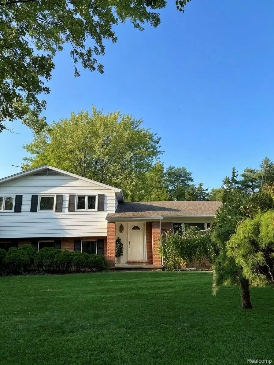 6370 W Norma Lee Street, West Bloomfield, MI 48322 - #2