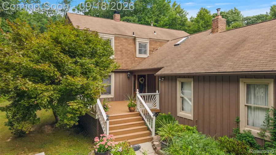 2201 E Gunn Road, Rochester, MI 48306 - #3