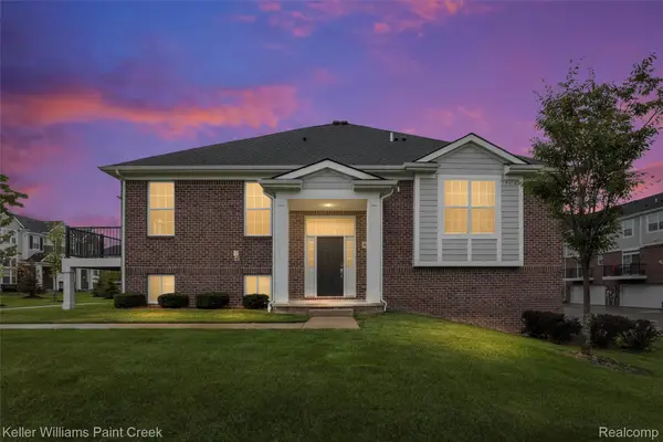 49555 Lantern Way, Canton, MI 48188