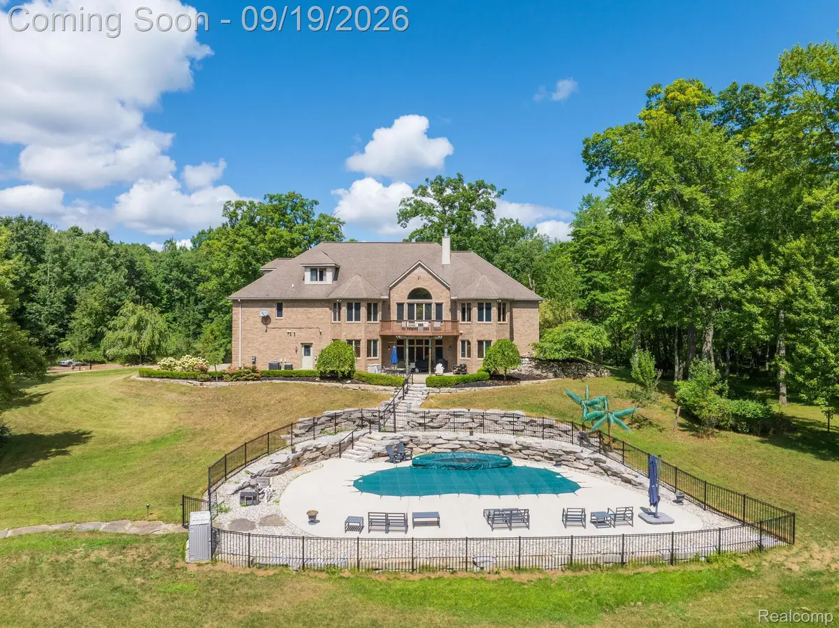 2550 Birch Grove Court, Oxford, MI 48370 - #1