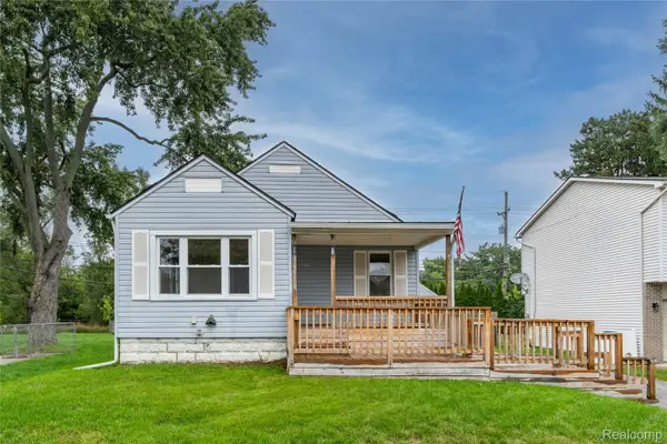 5790 Savoy Drive, Waterford, MI 48327