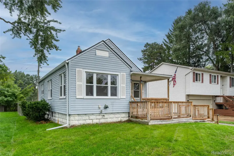 5790 Savoy Drive, Waterford, MI 48327 - #2