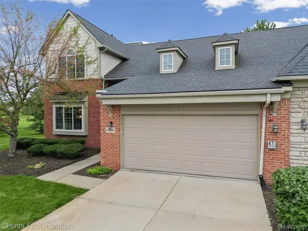 47885 Vistas Circle Drive S #70, Canton, MI 48188