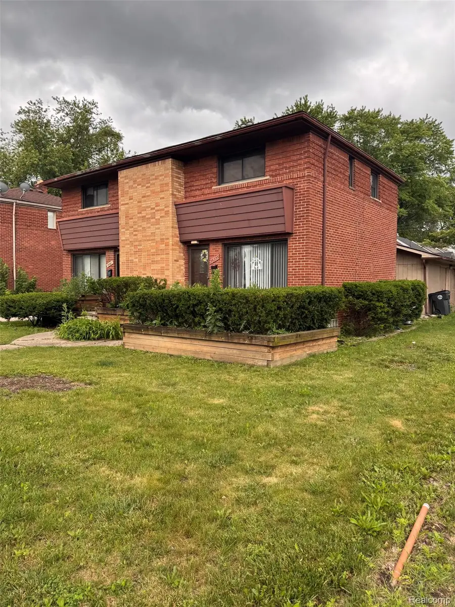 26231-26235 Coolidge Highway, Oak Park, MI 48237 - #2